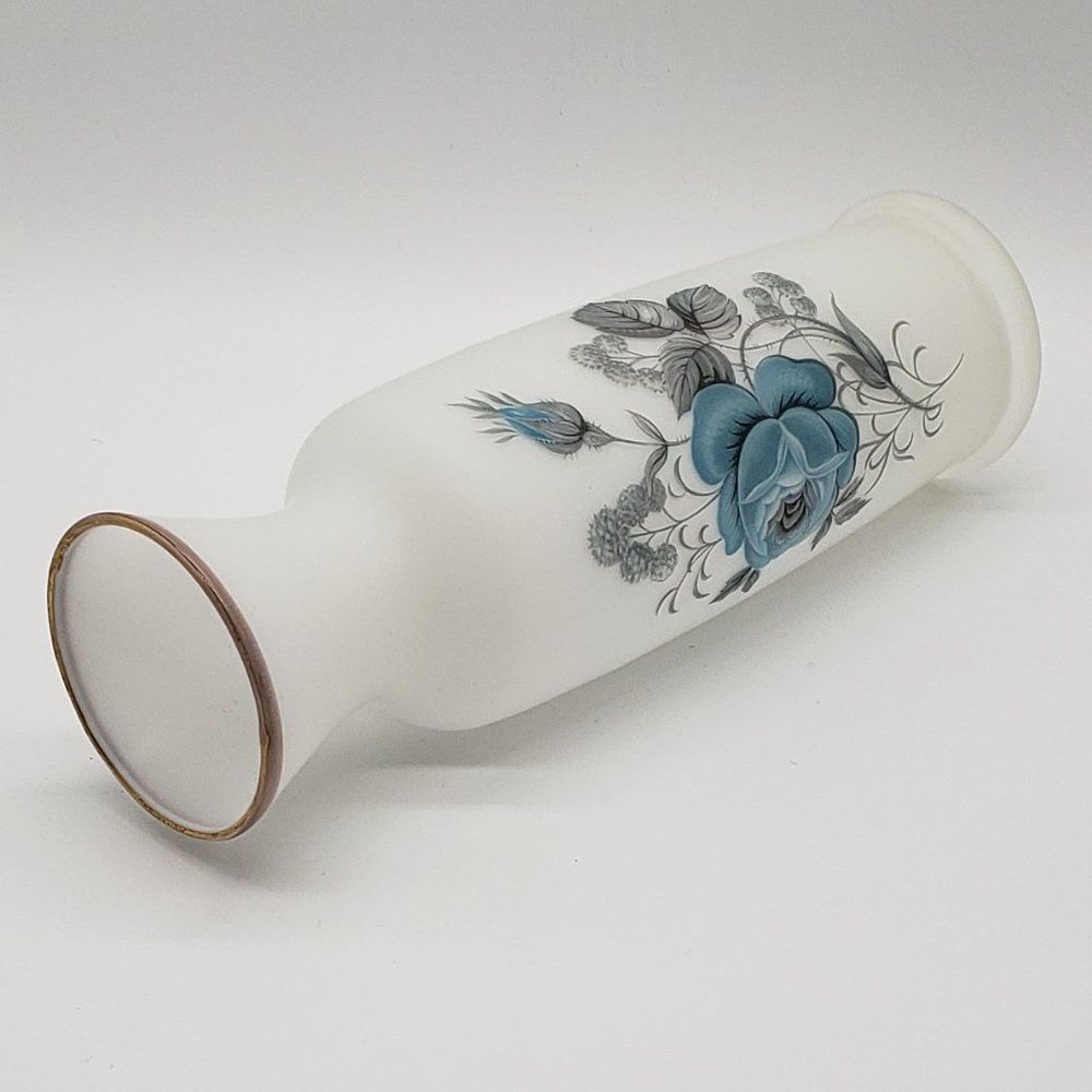 Norleans Vintage Satin Milk Glass Blue Roses Grey Leaves Gold Gilt Vase - Picture 5 of 11